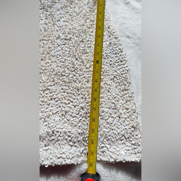 WOMEN’S CREAM/WHITE SEQUINED DRESS WITH LOW-CUT BACK - Picture 6 of 6